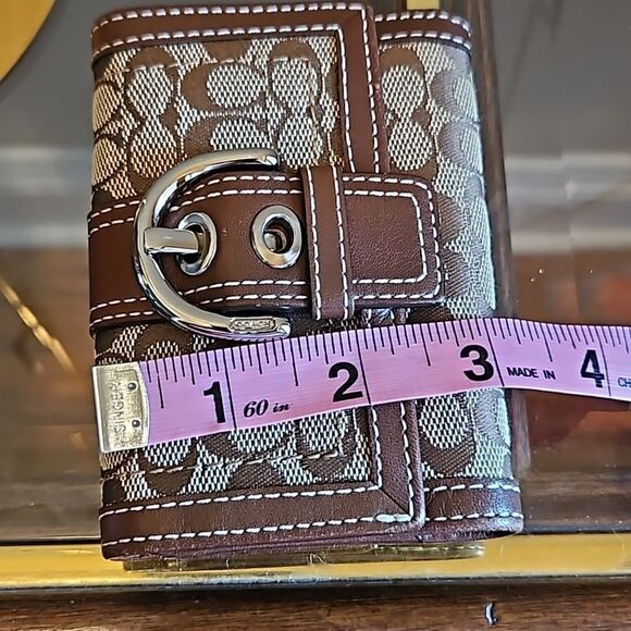 Vintage Coach Logo small wallet 3.5"x4 5" - Picture 7 of 7